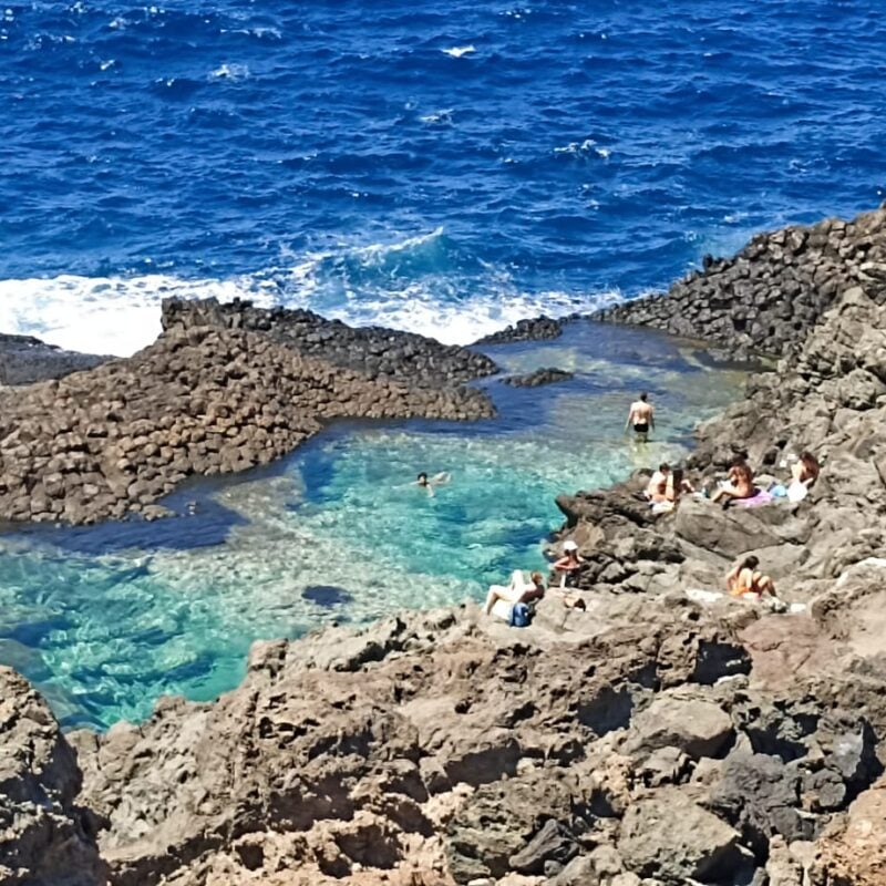 Dove il maestrale crea meraviglia: il segreto del Lago delle Ondine