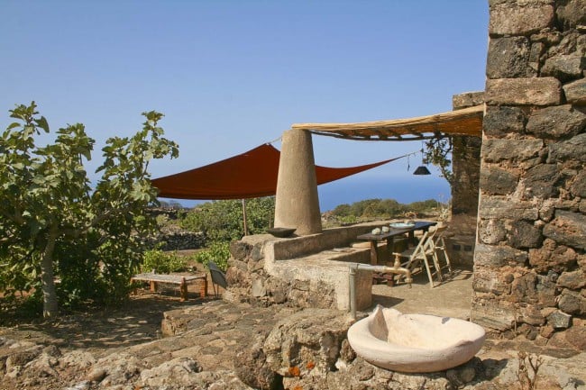 Guida a Pantelleria: tra Dammusi, cisterne e natura selvaggia